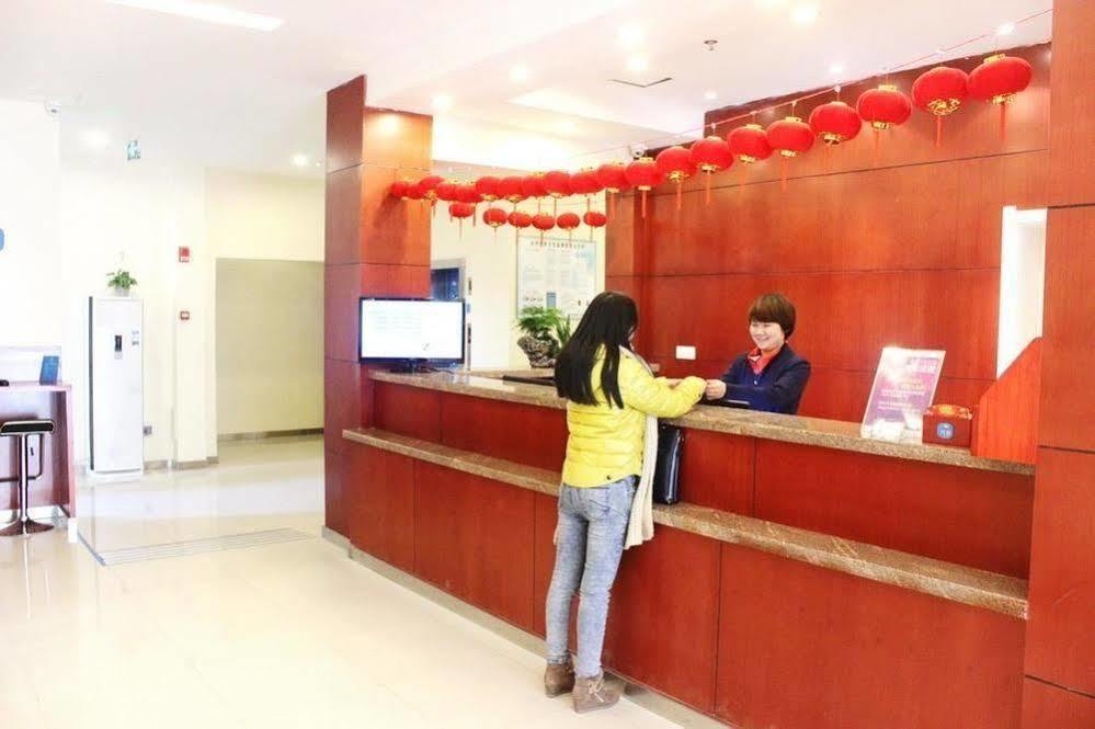 Hanting Hotel Yibin Zhongshan Street Exterior foto