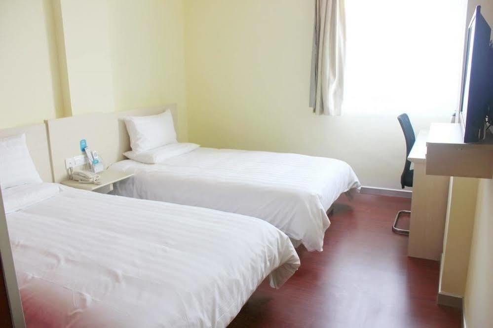 Hanting Hotel Yibin Zhongshan Street Exterior foto